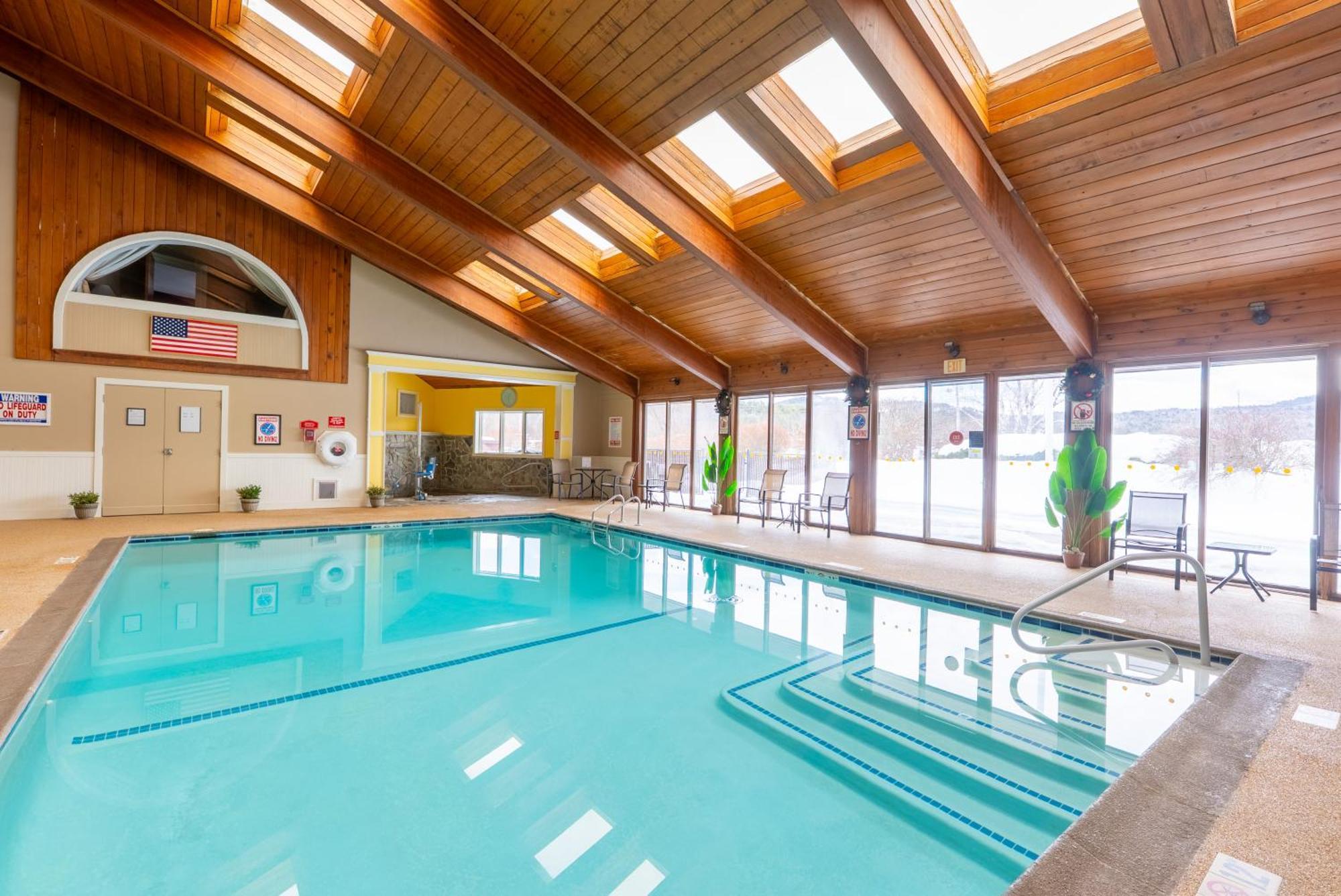 Fireside Inn & Suites Gilford Exteriér fotografie