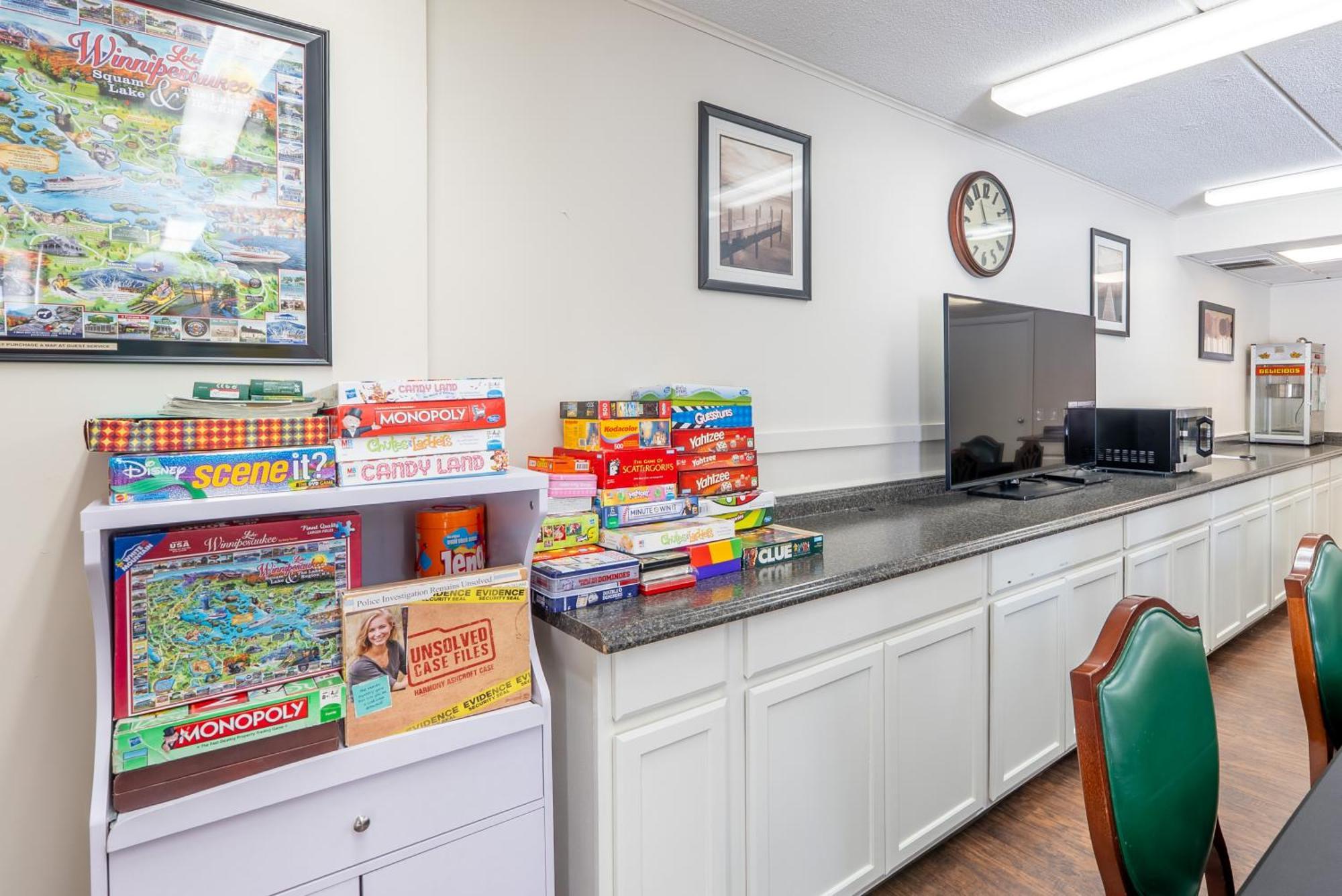 Fireside Inn & Suites Gilford Exteriér fotografie